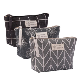 Personalizado con su propio diseño Bolsa de cosméticos Imprimir Cremallera Bolsa Zhejiang Flor Maquillaje personalizado Bolsa de lona Mujeres Señora Bolsa de maquillaje - Product Image 1