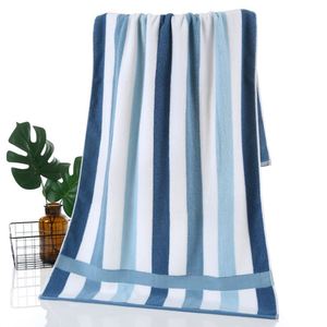 Serviette de plage et de bain de luxe surdimensionnée en coton éponge 100% rayé, personnalisée, écologique, avec logo jacquard brodé - Product Image 3