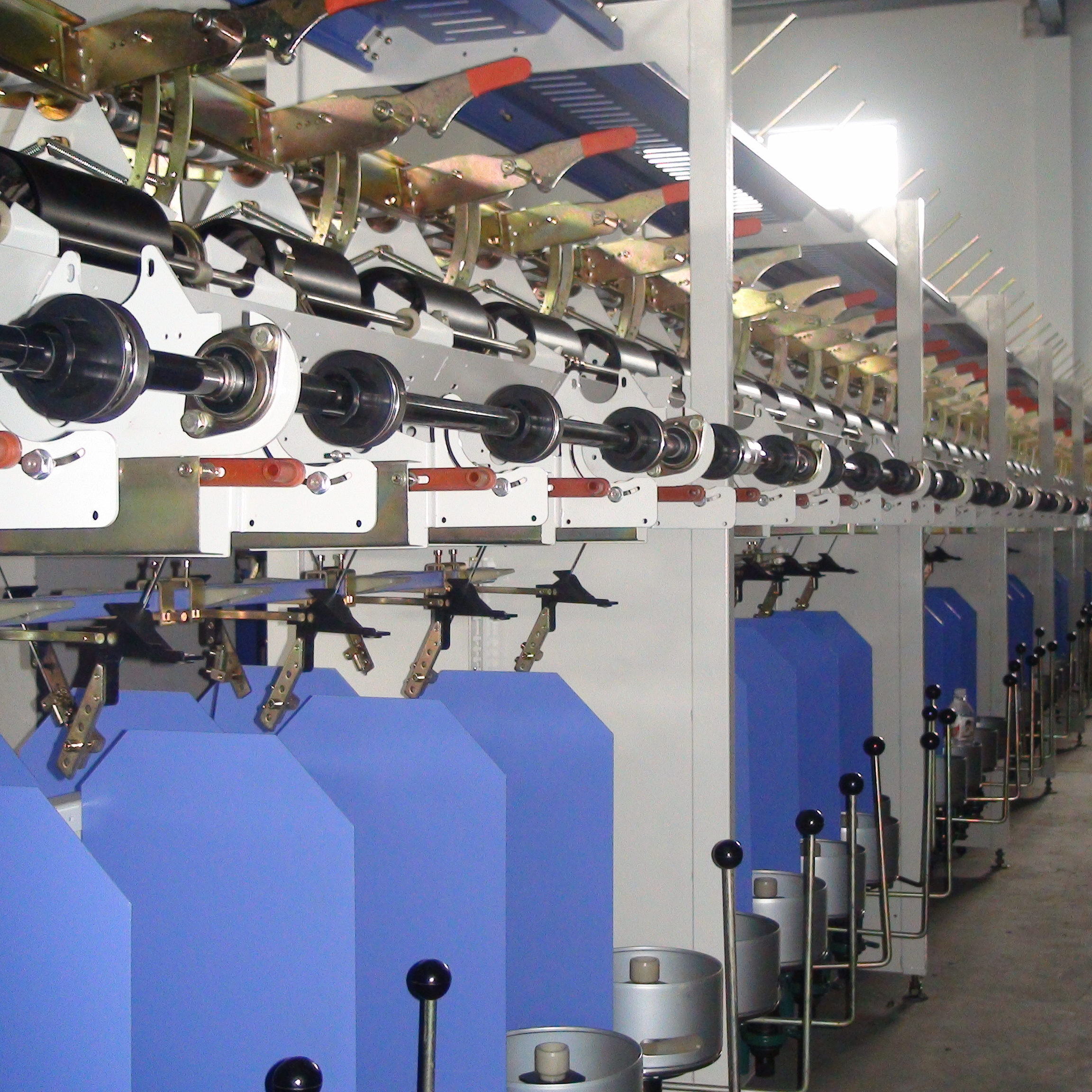 Скручивающая машина KC250C, большая упаковка, два на один