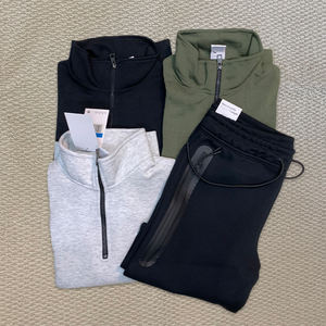 Short de sport pour homme en molleton technique avec logo N personnalisé, en coton épais, avec poche arrière zippée - Product Image 2