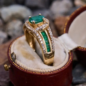 Anello con Zircone Stile Smeraldo per Donne, Elegante Gioiello da Dito alla Moda - Product Image 5