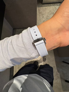 Reloj de Lujo para Mujer, Diseño de Moda, Cristal de Zafiro, Silicona, Puntero Oculto, Venta al Por Mayor Personalizada, Alta Calidad - Product Image 3