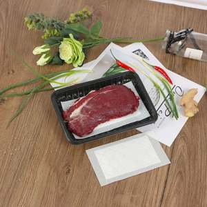 แผ่นซับน้ำสำหรับเนื้อสัตว์คุณภาพสูง สำหรับบรรจุภัณฑ์เนื้อในถาด ใช้ได้นาน 7 วัน เกรดอาหาร เป็นมิตรกับสิ่งแวดล้อม สีขาว สีดำ 3000 ชิ้น/ลัง - Product Image 2