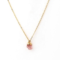 Nouvelle Collection : Pendentif Classique en Rubis Rouge Naturel avec Chaîne Maillons Plaqué Or – Bijou en Pierre Précieuse, Cadeau Idéal pour Elle, Parfait pour la Promesse entre Amies
