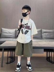 Ensemble de vêtements pour bébé garçon Yang 2 pièces, style dessin animé, été, décontracté, t-shirt à manches courtes + short, vêtements pour tout-petits, 95% polyester, en stock - Product Image 3