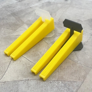 Système de pose de carreaux en céramique et porcelaine professionnel 2026, robuste, antidérapant, <span class=keywords><strong>à</strong></span> rainures profondes, pour installation par compression - Product Image 1
