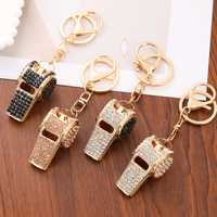 Porte-clés sifflet tendance en strass, porte-clés sifflet en métal incrusté de diamants étincelants pour femmes, hommes, sacs et accessoires de voiture