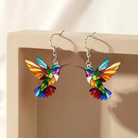 Nouveauté 2026 : Boucles d'oreilles pendantes 2D Colibri tendance pour femme, motif animal coloré, en acrylique émaillé, vente en gros, bijoux fantaisie