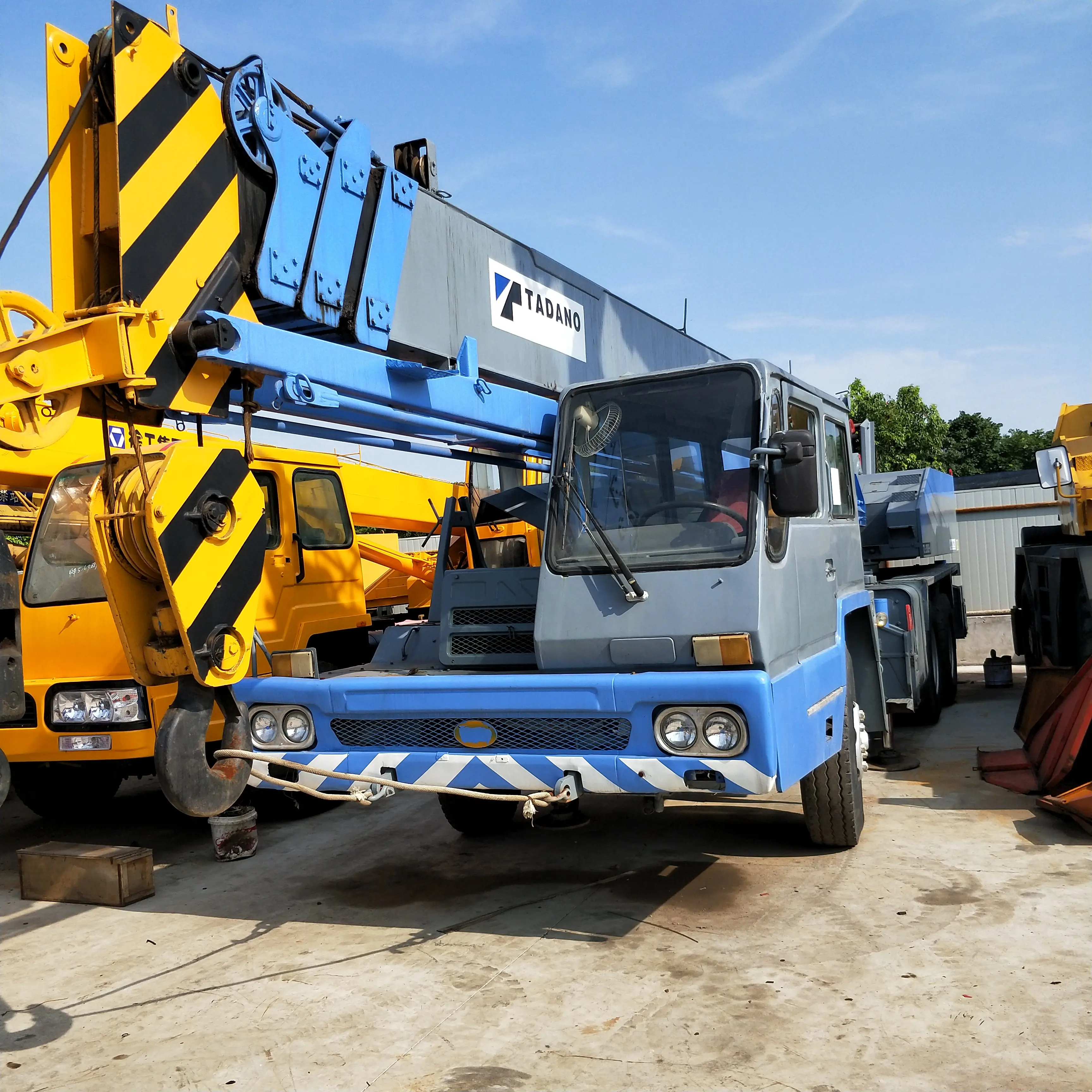 Vrachtwagen Kraan 25 Ton Gebruikt Tadano TL-250E Vrachtwagen Kraan Mobiele Kraan 25 Ton