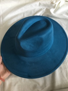 Chapeaux Fedora en Daim à Large Bord pour Femme, Nouveauté Tendance Printemps-Automne-Hiver, Plusieurs Couleurs, Idéaux pour l'Extérieur, Personnalisables au Laser - Product Image 3