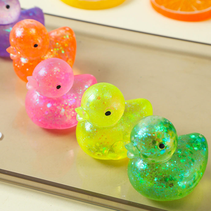 Juguete de patito de malta para jugar en el agua, juguete antiestrés de TPR con diseño de animal lindo, ¡el más vendido! - Product Image 3