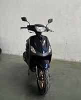 Moto à essence 125CC haute vitesse 82km/h, style tendance pour les trajets quotidiens, frein à disque avant et tambour arrière, moto très vendue