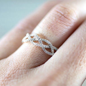 Anello Eternity da Donna F1093 con Diamanti Micro Pavé Rotondi Naturali, Anelli di Fidanzamento alla Moda - Product Image 3