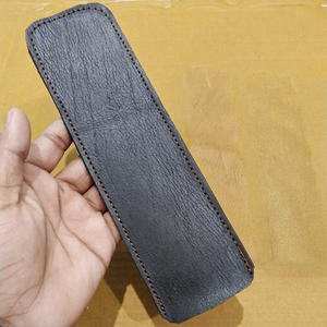 Étui à peigne en cuir fait main, pochette rectangulaire cousue portable pour peigne en corne et protection de couteau - Product Image 1