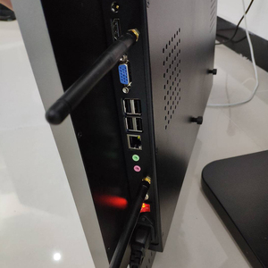 Kingone 32-inch Rockchip Android win11 tất cả-trong-một máy tính bảng lớn tương tác tấm Tường gắn màn hình cảm ứng màn hình - Product Image 4