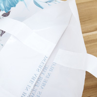 Sac en plastique LDPE de style designer haut de gamme à fond carré avec poignée Flexiloop, matériau écologique recyclable, impression offset personnalisée