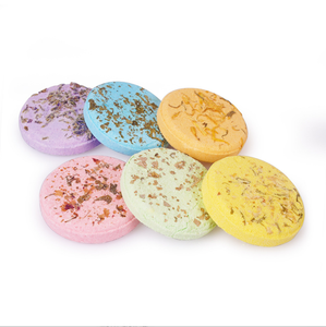 Pastiglie Effervescenti Multicolore per Doccia con Essenze di Lavanda, Eucalipto e Agrumi, Formula Vegana |   Imballaggi e Formule Personalizzate - Product Image 4