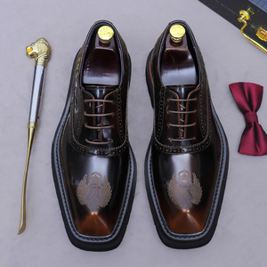 Nouvelles Chaussures en Cuir Oxford pour Hommes JiuZhou, Style Anglais, Gravées, à Semelles Épaisses et Bout Carré, avec Fonction Massage – Meilleures Ventes - Product Image 2