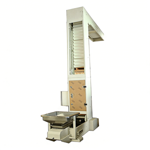 Elevador de Cangilones Tipo Z Personalizado para el Transporte de Materiales en Plantas de Manufactura - Product Image 1