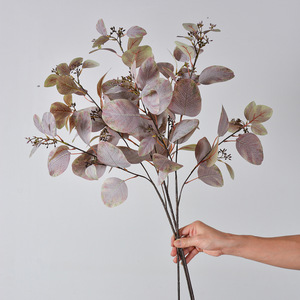 Flower Delight Ramas de Eucalipto Artificiales de 30cm-100cm, Flores de Seda Color Púrpura Grisáceo para Decoración de Bodas - Product Image 1