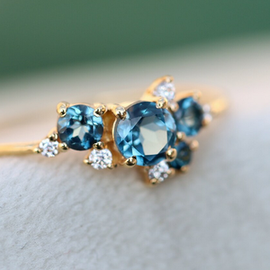 Delicate Zilveren 925 Cluster Natuurlijke Londen Blue Topaz Wedding Vergulde 18K Verlovingsring LYR0807 - Product Image 2