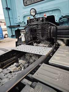 Camiones Tractores Diésel Usados FAW J6P JH6 J6V de 500HP 550HP para Minería y Transporte con Motor Weichai, Bajo Precio, 10-15T GVW 11-20T - ¡Gran Oferta! - Product Image 5