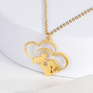 Collana con Ciondolo a Doppio Cuore Cavo per la Festa della Mamma, in Acciaio Inossidabile Placcato Oro 18K, per Mamma e Bambino - Product Image 4