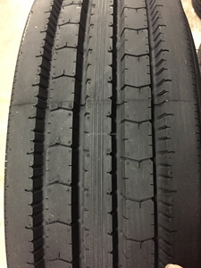 Pneus de camion 275/70R22.5 275 70 22.5, roues et pneus commerciaux pour véhicules, prix compétitif sans compromettre la qualité - Product Image 4