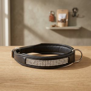 Collier pour chien en cuir de vache 100% fait sur mesure avec incrustations et rivets, design simple et solide, vente en gros - Product Image 2