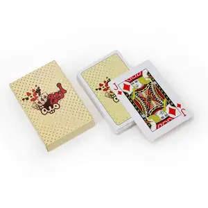 빈 저장 삼각형 사각형 사용자 정의 모양 카드 게임 포장 휴대용 디스플레이 상자 플라스틱 PVC 포커 카드 놀이