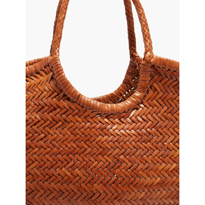 De lujo de <span class=keywords><strong>cuero</strong></span> de hombro bolsas chicas de gran capacidad <span class=keywords><strong>bolso</strong></span> mujer hecho a mano de <span class=keywords><strong>cuero</strong></span> de vaca tejido <span class=keywords><strong>bolso</strong></span> - Product Image 6