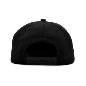 Cappelli Snapback con Logo Ricamato, Regolabili e Strutturati, Personalizzabili, per Attività Giovanili, Adatti a Tutte le Stagioni - Product Image 4