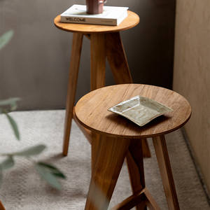 Taburete de Bar Vintage de Madera Maciza de Teca Africana con Reposapiés, Diseño de Perfil Bajo y Patas Altas, para Uso Doméstico - Product Image 2