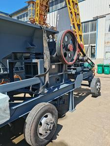 Concasseur à mâchoires portable, facile à utiliser, idéal pour le concassage de roches sur site dans les chantiers de construction et la maintenance routière. - Product Image 5