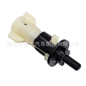 ฝาปิดถังน้ำมันแบบล็อค สำหรับ GAC Trumpchi GS4 GA6 GS5 GS3 GA3 GA5 GM6 GM8 ชุดไนลอน - Product Image 2