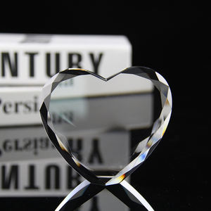 Decoración de Mesa Personalizada, Marco de Fotos de Cristal en Forma de Corazón Grabado con Láser, Regalos de Boda Personalizados - Product Image 6