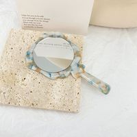 Logo personnalisé poignée mignon haute qualité écaille de tortue mini miroir de maquillage acétate miroir compact pour les femmes élégantes