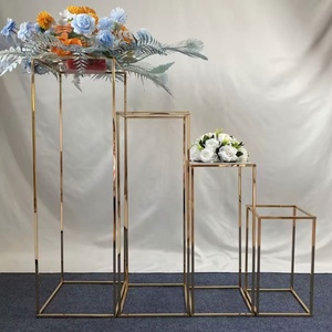 Centrotavola Moderno <span class=keywords><strong>per</strong></span> Matrimoni con Supporto <span class=keywords><strong>per</strong></span> <span class=keywords><strong>Fiori</strong></span>, Vaso Alto in Metallo Dorato 40-100CM, Piedistallo Cilindrico <span class=keywords><strong>per</strong></span> Feste, Ecologico - Product Image 1