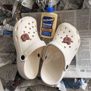 Nouvelles sandales de plage pour femmes et hommes, style Nurse Cave, tendance, respirantes, à fleurs, antidérapantes, à semelle épaisse, pour l'été - Product Image 2