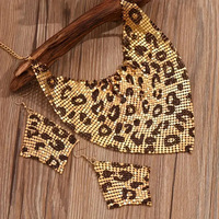 Parure de bijoux tendance pour femme, motif léopard, perles brillantes en alliage, collier et boucles d'oreilles triangle, style exagéré, cadeau pour mariage et fête