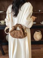 Nouveau style 2026 : Sac à main vintage imprimé léopard, durable, polyvalent, pour le travail et les trajets quotidiens, sac à bandoulière simple ou croisé, collection automne-hiver