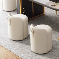 Fauteuil à bascule moderne italien pour salon, luxe léger, tendance cyber, minimaliste, design créatif, tissu, cadre en bois massif