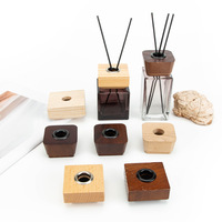 Bouteille en verre carrée de luxe de 100 ml pour diffuseur à bâtonnets, couleur noire personnalisable, avec bouchon à vis carré en bois sérigraphié et finition dépolie
