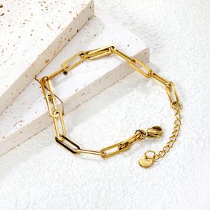 Pulsera Minimalista de Acero Inoxidable, Chapada en Oro de 18K PVD, Diseño de Clip, Elegante Cadena de Eslabones, Joyería para Mujer - Product Image 4