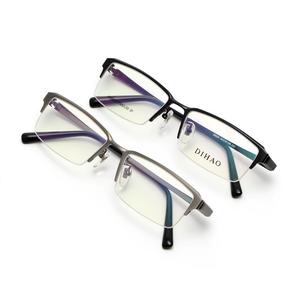 Lunettes en titane pur pour hommes, fabriquées en Chine (usine de Shenzhen), personnalisables avec logo, OEM/ODM, montures de lunettes de vue. - Product Image 1