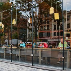 Solutions de <span class=keywords><strong>verre</strong></span> de sécurité feuilleté personnalisées de qualité supérieure pour les garde-corps architecturaux et les systèmes de fenêtres dans la construction - Product Image 3