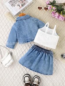 2025 Herbst New Girls Dreiteiliger Denim-Außen anzug mit gekräuselter Weste und Rock Modischer Mantel im ausländischen Stil - Product Image 3