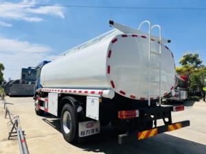 <span class=keywords><strong>Camion</strong></span>-citerne diesel Bowser Petit <span class=keywords><strong>camion</strong></span> de <span class=keywords><strong>transport</strong></span> d'<span class=keywords><strong>essence</strong></span> d'<span class=keywords><strong>essence</strong></span> d'<span class=keywords><strong>essence</strong></span> - Product Image 2