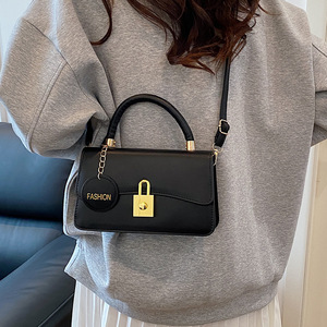 <span class=keywords><strong>Sac</strong></span> à bandoulière en PU texturé pour femme, nouveau style français tendance, <span class=keywords><strong>sac</strong></span> à main simple et élégant, petit <span class=keywords><strong>sac</strong></span> carré à sangle unique - Product Image 3