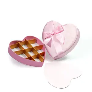 Роскошные розовые атласные ткани розовые конфеты в форме сердца конфеты подарочные коробки с пользовательским логотипом и вставкой